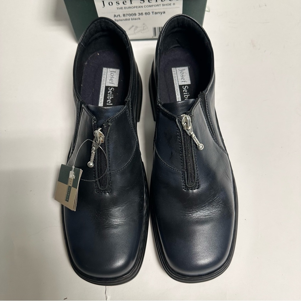 Josef Seibel Black Flats Sleek Design size 42 Womens shoes. NWT in box